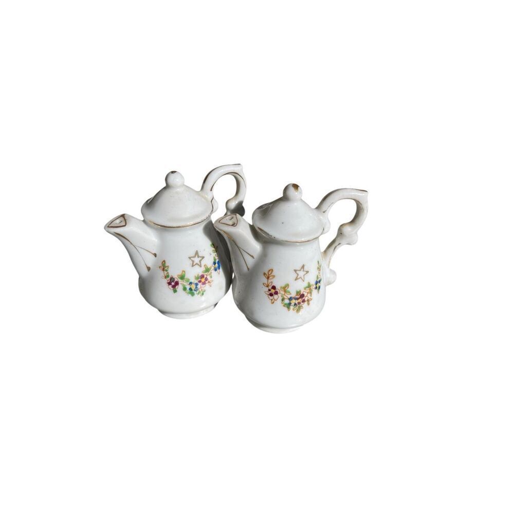 Vintage Tea Pot Salt and Pepper Shakers Made in Japan